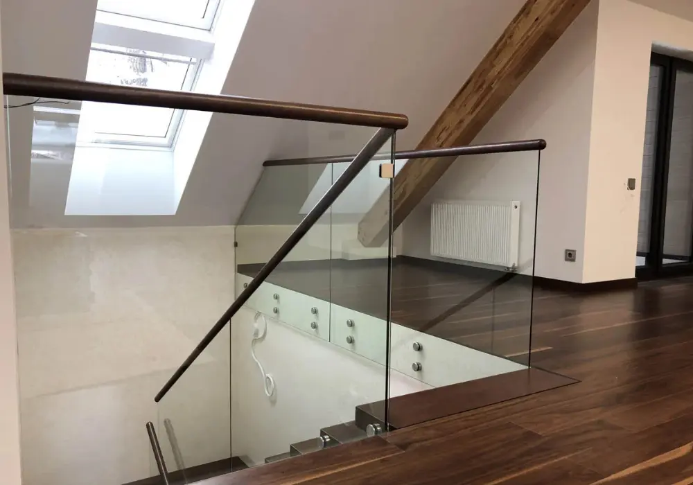 Glass Hub - изготовление перегородок и прочих конструкций из металла и стекла